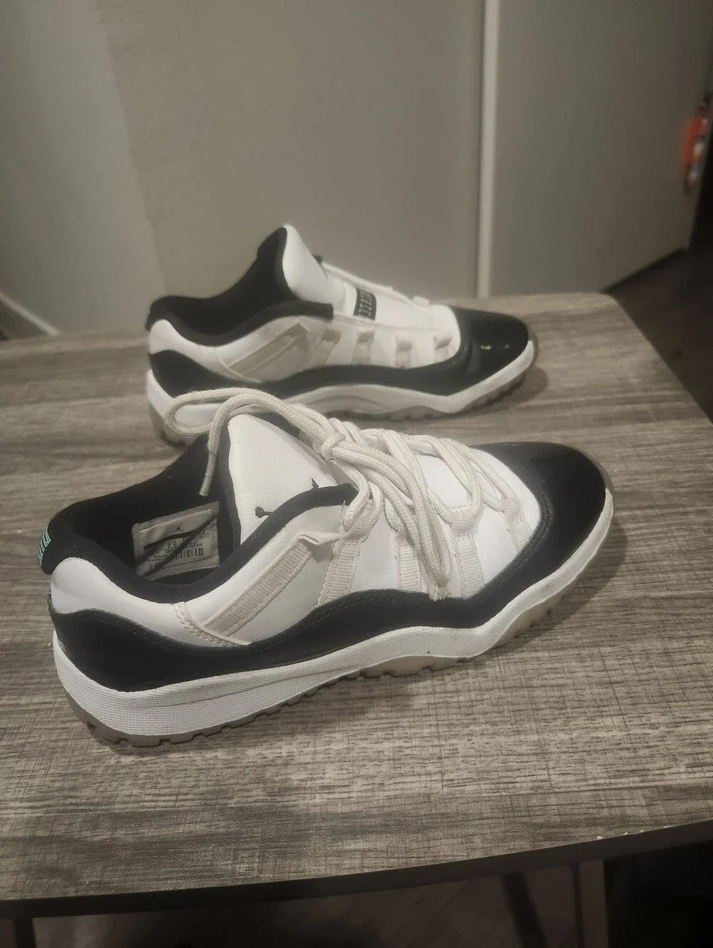 Nike Air Jordan 11 Retro Low 'Emerald'  505835-145  Youth Size 3Y